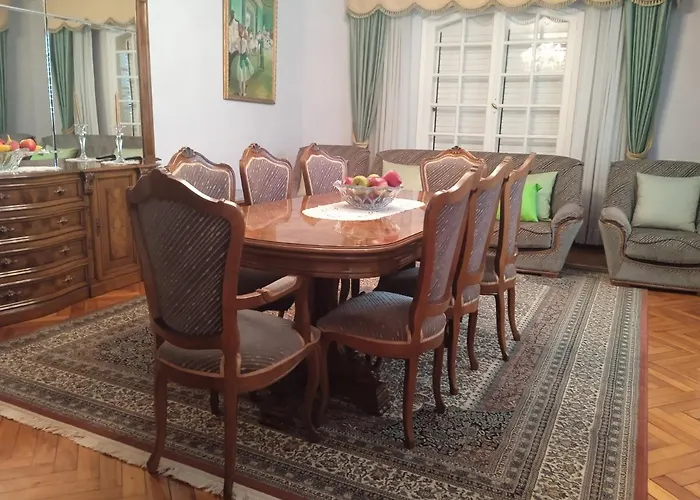 La Maison D'abelleira * بوينتيارياس