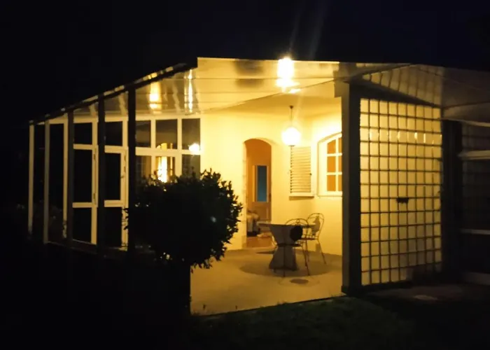 ホームステイ La Maison D'abelleira ポンテアレーアス